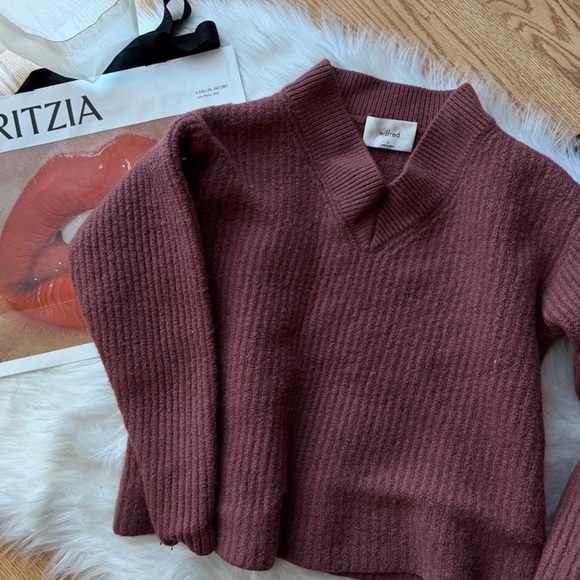 Aritzia Tops - Aritzia Wilfred Wool sweater